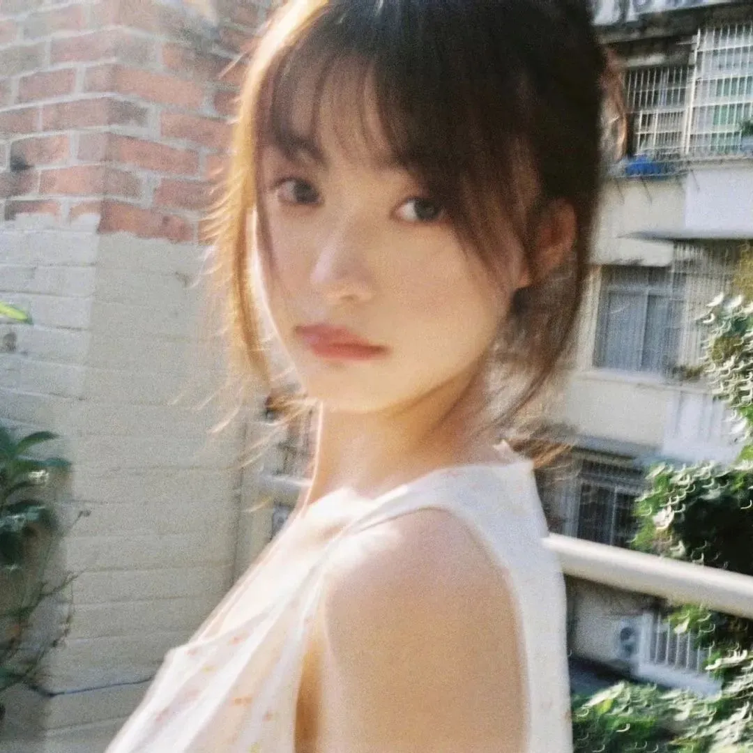 【社会反思】《明天，我会成为谁的女友》全集在线：出租女友、陪酒女、追星族的边缘女性真实生活图鉴
