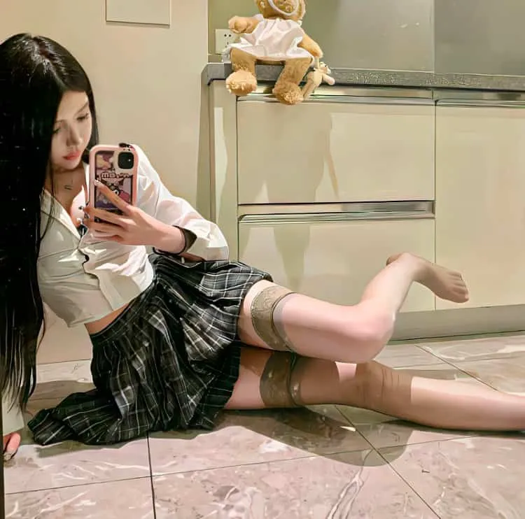 催泪治愈黑马《担保》成东日河智苑：要债大叔被迫养大欠债人的女儿，不是亲生胜似亲生