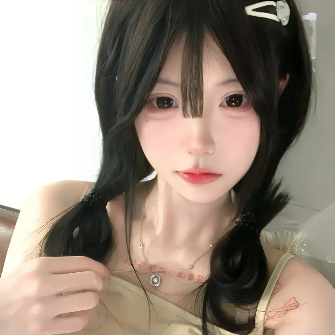 萝莉与太妹的友谊《下妻物语》深田恭子土屋太凤：穿洛丽塔的乖乖女与骑重机车的暴走族爆笑青春